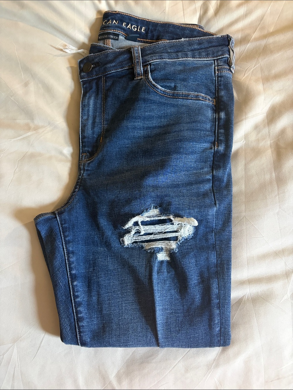 American Eagle Outfitters Women’s Blue Ripped Skinny Jeans